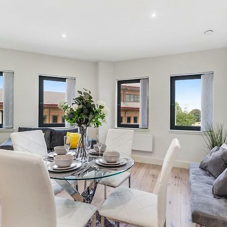 Mondial Apartments At Heathrow Harmondsworth Eksteriør billede