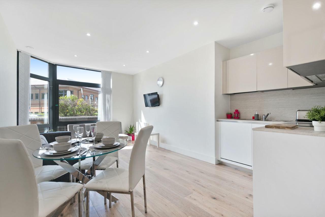 Mondial Apartments At Heathrow Harmondsworth Eksteriør billede