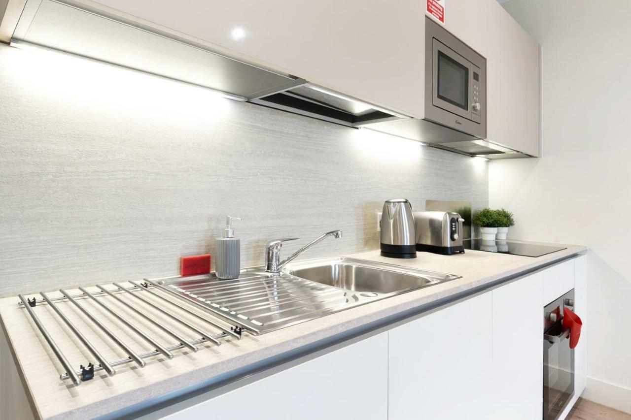 Mondial Apartments At Heathrow Harmondsworth Eksteriør billede