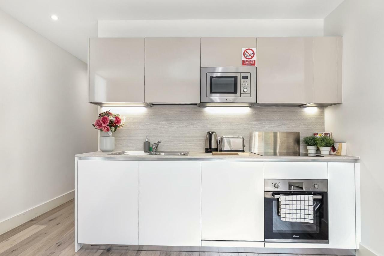 Mondial Apartments At Heathrow Harmondsworth Eksteriør billede