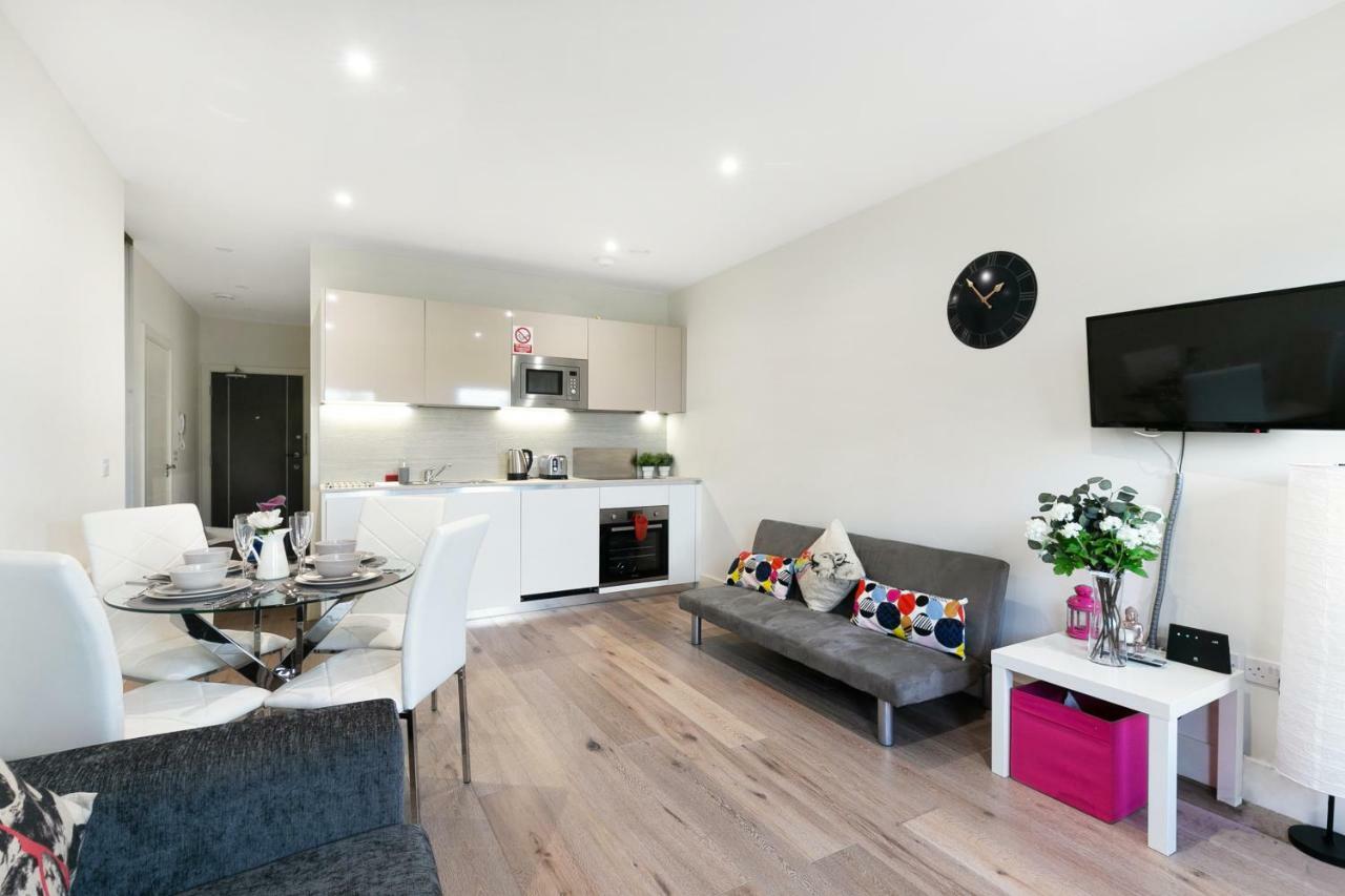 Mondial Apartments At Heathrow Harmondsworth Eksteriør billede